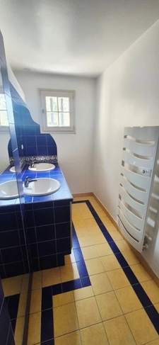 Maison de caractère 6 pièces – 4 chambres – piscine 10×5 sur 1 800 m² arborés et clos
