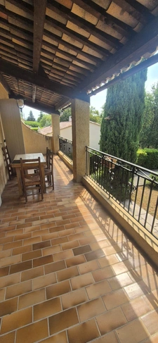 Maison de caractère 6 pièces – 4 chambres – piscine 10×5 sur 1 800 m² arborés et clos