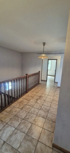Maison de caractère 6 pièces – 4 chambres – piscine 10×5 sur 1 800 m² arborés et clos