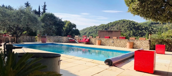 VENTEROL – À 1 MINUTE DE NYONS | VILLA DE CARACTÈRE • PISCINE CHAUFFÉE • VUE DÉGAGÉE