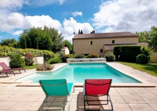 Maison de caractère 6 pièces – 4 chambres – piscine 10×5 sur 1 800 m² arborés et clos