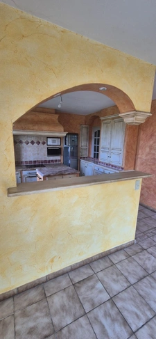 Maison de caractère 6 pièces – 4 chambres – piscine 10×5 sur 1 800 m² arborés et clos