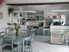 House for sale, 9 rooms, AIRVAULT (79), Enclosed plot of 1208 m²