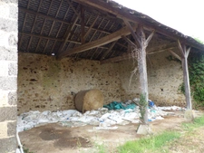 FARM BUILDINGS FOR SALE GOURGE (79) LAND 5367 m²