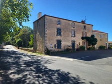 Maison à vendre 6 pièces MAISONTIERS (79) Terrain 2 380 m²