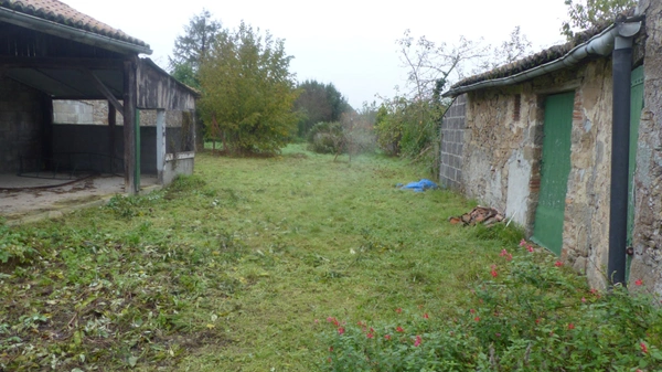 Terrain à vendre de 382,00 m² GOURGE (79)