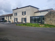 House for sale, 9 rooms, AIRVAULT (79), Enclosed plot of 1208 m²