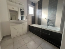 Appartement à vendre 3 pièces proche mer & commercesST Raphael (83)