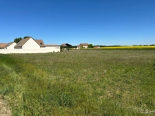 POLIGNY (77) Terrain à bâtir de 1 548 m2 - Façade de 24m