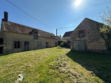GRISELLE - Corps de ferme entier 9 bâtiments - Terrain de 4 212 m2