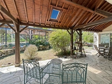 PROPRIETE À VENDRE AU SUD DE FONTAINEBLEAU A 1H15 DE PARIS