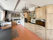 PROPRIETE À VENDRE AU SUD DE FONTAINEBLEAU A 1H15 DE PARIS