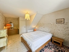 PROPRIETE À VENDRE AU SUD DE FONTAINEBLEAU A 1H15 DE PARIS