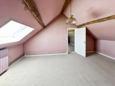 REMAUVILLE (77) Longère authentique de 131 m² sur terrain de 941 m2.