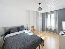 MAISON 5 pièces avec jardin en centre-ville. Gare SNCF à pied