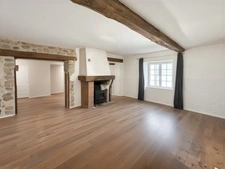 NEMOURS (77) centre ville. Maison Atypique 7 pièces de 170 m² avec extérieurs en plusieurs terrasses.
