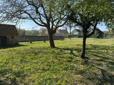 Ferrières proche à 3 mn - Corps de ferme de 4 bâtiments potentiel de 120 m2 environ sur Terrain de 1 427 M2