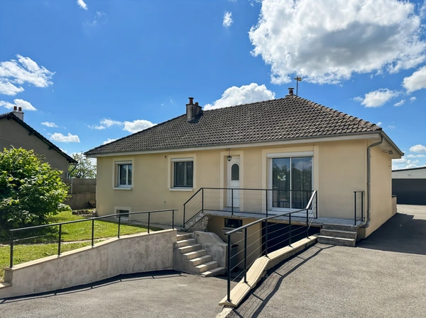 AUFFERVILLE (77) Maison plain-pied 4P de 105 m2 sur sous-sol total. Terrain 1 096 m2