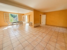 SOUPPES SUR LOING maison P5 de 126 m² sur sous-sol total - Terrain de 1096 m² 