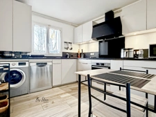 Maison de ville familiale rénovée 4ch dont 2 suites, gare à pied, Bussy-Saint-Georges (Seine-et-Marne), jardin et piscine chauffée au calme et sans vis-à-vis, proche Disney, à vendre 