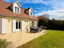 Villa Kaufman & Broad – suite au RDC, sans travaux – Golf de Bussy-Saint-Georges – double garage – grand jardin sans vis-à-vis – Seine-et-Marne, proche Disney - au calme - à vendre