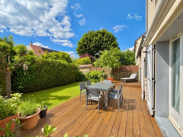 Maison de ville familiale sans travaux, 4 chambres, RER A à pied, jardin au calme sans vis-à-vis, Bussy-Saint-Georges (Seine-et-Marne), proche golf, tout à pied, Disney, à vendre