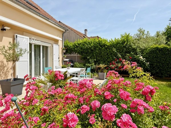 Maison familiale rénovée 4-5ch, au calme, jardin paysager sans vis-à-vis, 162 m², Bussy-Saint-Georges (Seine-et-Marne), proche Disney, à vendre