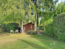 GUERMANTES – Villa d’architecte (249 m² utiles) dans le quartier du Golf de Bussy-Guermantes, beaux volumes et grand jardin