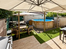 Maison de ville familiale rénovée 4ch dont 2 suites, gare à pied, Bussy-Saint-Georges (Seine-et-Marne), jardin et piscine chauffée au calme et sans vis-à-vis, proche Disney, à vendre 