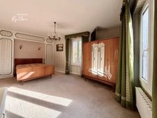 House – Torcy Village – 188 m², 5 Bedrooms, Large Plot, Double Garage and Outbuildings