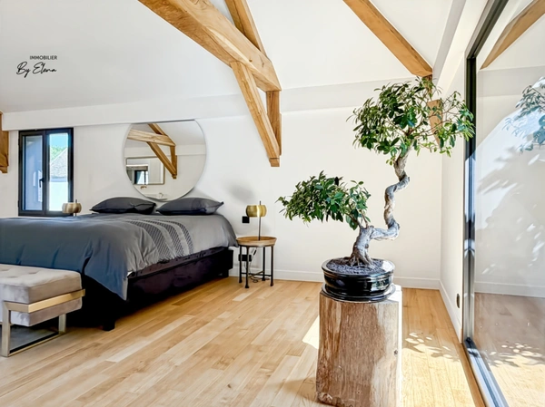 Villa d’architecte rénovée–20 min de Paris-face au parc du Château–Prestations haut de gamme