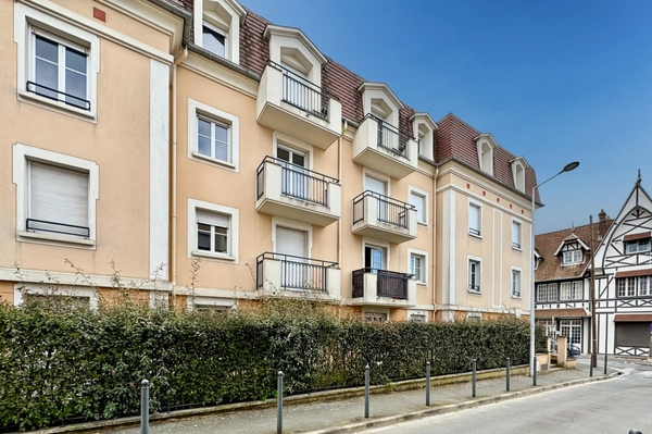À vendre – F3 en rez-de-chaussée – Centre de Chennevières-sur-Marne – Grand jardin privatif