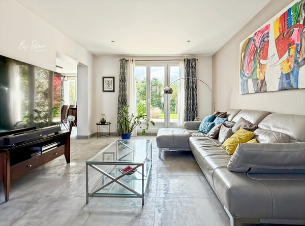 Villa Kaufman & Broad – suite au RDC, sans travaux – Golf de Bussy-Saint-Georges – double garage – grand jardin sans vis-à-vis – Seine-et-Marne, proche Disney - au calme - à vendre