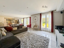 Villa Kaufman & Broad 190 m², véranda haut de gamme – Bussy-Saint-Georges (77600) – grand jardin paysager sans vis-à-vis – Seine-et-Marne, proche Disney - à vendre