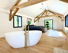 Renovated Architect-Designed Villa – 20 Minutes from Paris – Overlooking Château Park – High-End Finishes