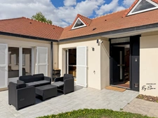 Renovated Architect-Designed Villa – Bussy Golf – Single-Level Living – 5 Bedrooms – RER A Within Walking Distance – For Sale in Bussy-Saint-Georges