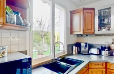 BRIGHT AND PEACEFUL FAMILY HOME – CHÂTEAU AREA – 4 BEDROOMS – LARGE POOL-READY GARDEN – CLOSE TO SHOPS, SCHOOLS, A4/A104 – RER A BUSSY-SAINT-GEORGES 5 MIN, PARIS 30 MIN