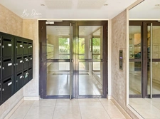 Appartement F3 à vendre – Rez-de-jardin – 140 m² jardin privatif – Résidence récente – Chessy Bourg – 2 parkings en sous-sol