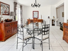 Villa 6 ch dont 2 suites, piscine chauffée, sans vis-à-vis – Claye-Souilly (Seine-et-Marne) – 2 garages – grand jardin – au calme – élégante et familiale - sans vis-à-vis – proche Disney - à vendre