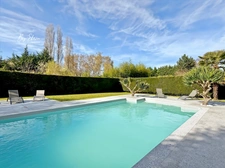 Villa 6 ch dont 2 suites, piscine chauffée, sans vis-à-vis – Claye-Souilly (Seine-et-Marne) – 2 garages – grand jardin – au calme – élégante et familiale - sans vis-à-vis – proche Disney - à vendre