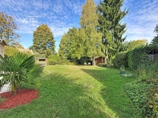 GUERMANTES – Villa d’architecte (249 m² utiles) dans le quartier du Golf de Bussy-Guermantes, beaux volumes et grand jardin