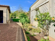 House – Torcy Village – 188 m², 5 Bedrooms, Large Plot, Double Garage and Outbuildings