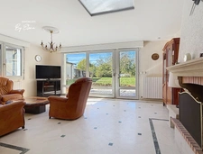 House – Torcy Village – 188 m², 5 Bedrooms, Large Plot, Double Garage and Outbuildings