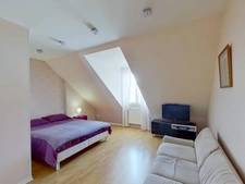 À vendre: Maison familiale indépendante dans un quartier pavillonnaire très recherché, à 10 minutes à pied du RER A