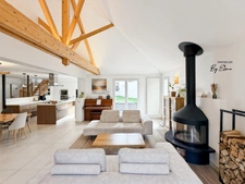 Renovated Architect-Designed Villa – Bussy Golf – Single-Level Living – 5 Bedrooms – RER A Within Walking Distance – For Sale in Bussy-Saint-Georges