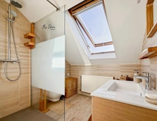 Maison de ville familiale rénovée 4ch dont 2 suites, gare à pied, Bussy-Saint-Georges (Seine-et-Marne), jardin et piscine chauffée au calme et sans vis-à-vis, proche Disney, à vendre 