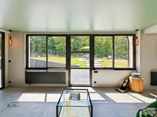 Renovated Architect-Designed Villa – 20 Minutes from Paris – Overlooking Château Park – High-End Finishes