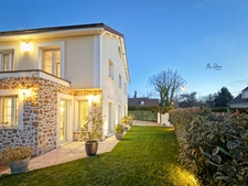 À vendre – Maison contemporaine d’exception – Récente – Prestations haut de gamme – Vue dégagée – Gouvernes - Seine-et-Marne - Disney - Val d’Europe – Sans travaux 