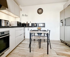 Maison de ville familiale rénovée 4ch dont 2 suites, gare à pied, Bussy-Saint-Georges (Seine-et-Marne), jardin et piscine chauffée au calme et sans vis-à-vis, proche Disney, à vendre 