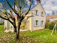 MAISON INDIVIDUELLE, FAMILIALE AU CALME, 6 PIECES – JARDIN SANS VIS‑A‑VIS - RER A A PIED - A 35 MIN DE CHATELET‑LES‑HALLES.